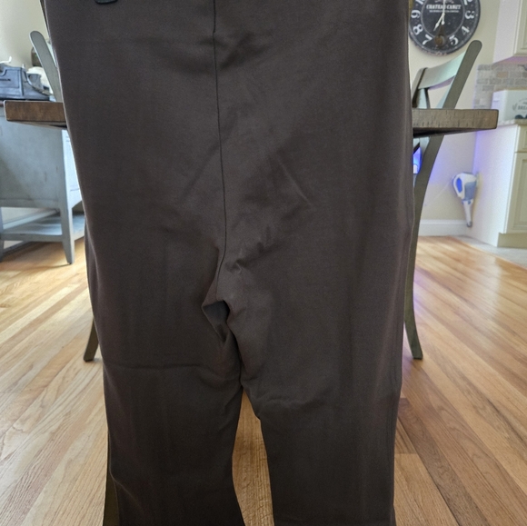 Old Navy Cropped Leggings - Picture 2 of 2